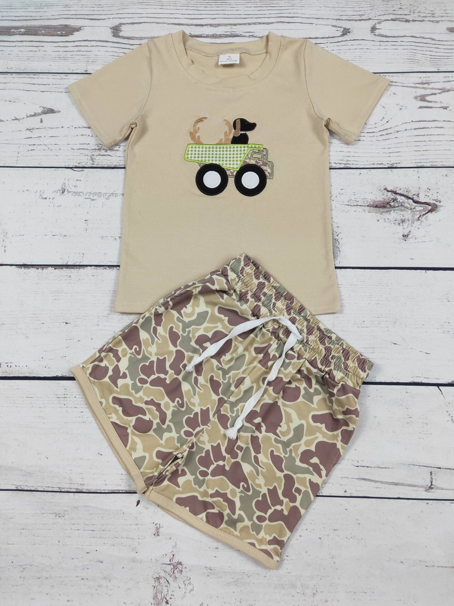 Appliqué Top & Camo Shorts Set