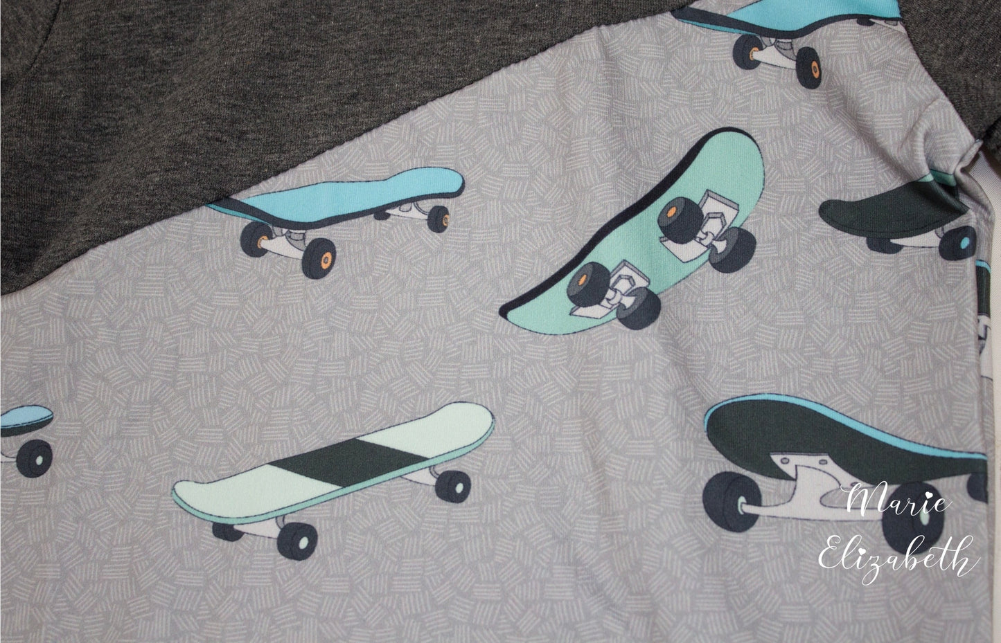 Skateboard hooded shirt