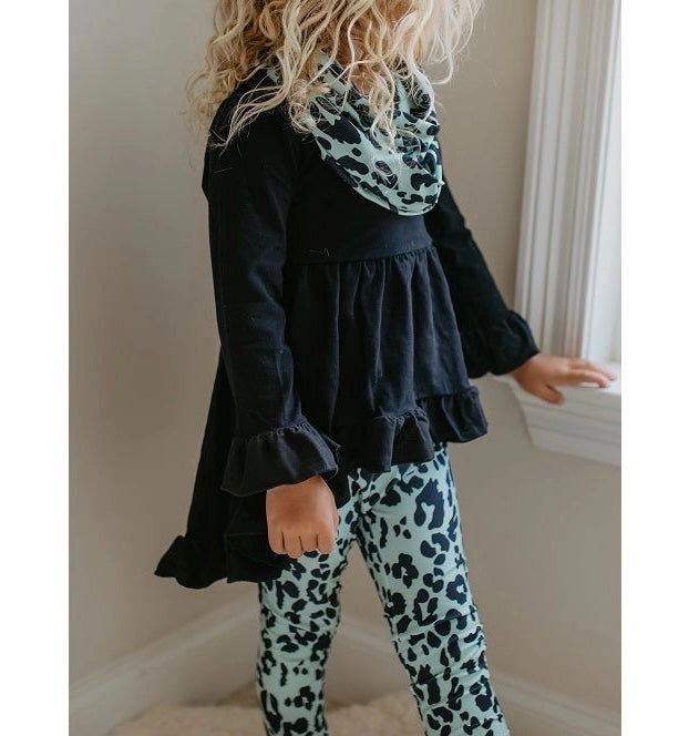 Kids Hi-Lo Black & Teal Leopard
Print 3 Piece Scarf Fall Set