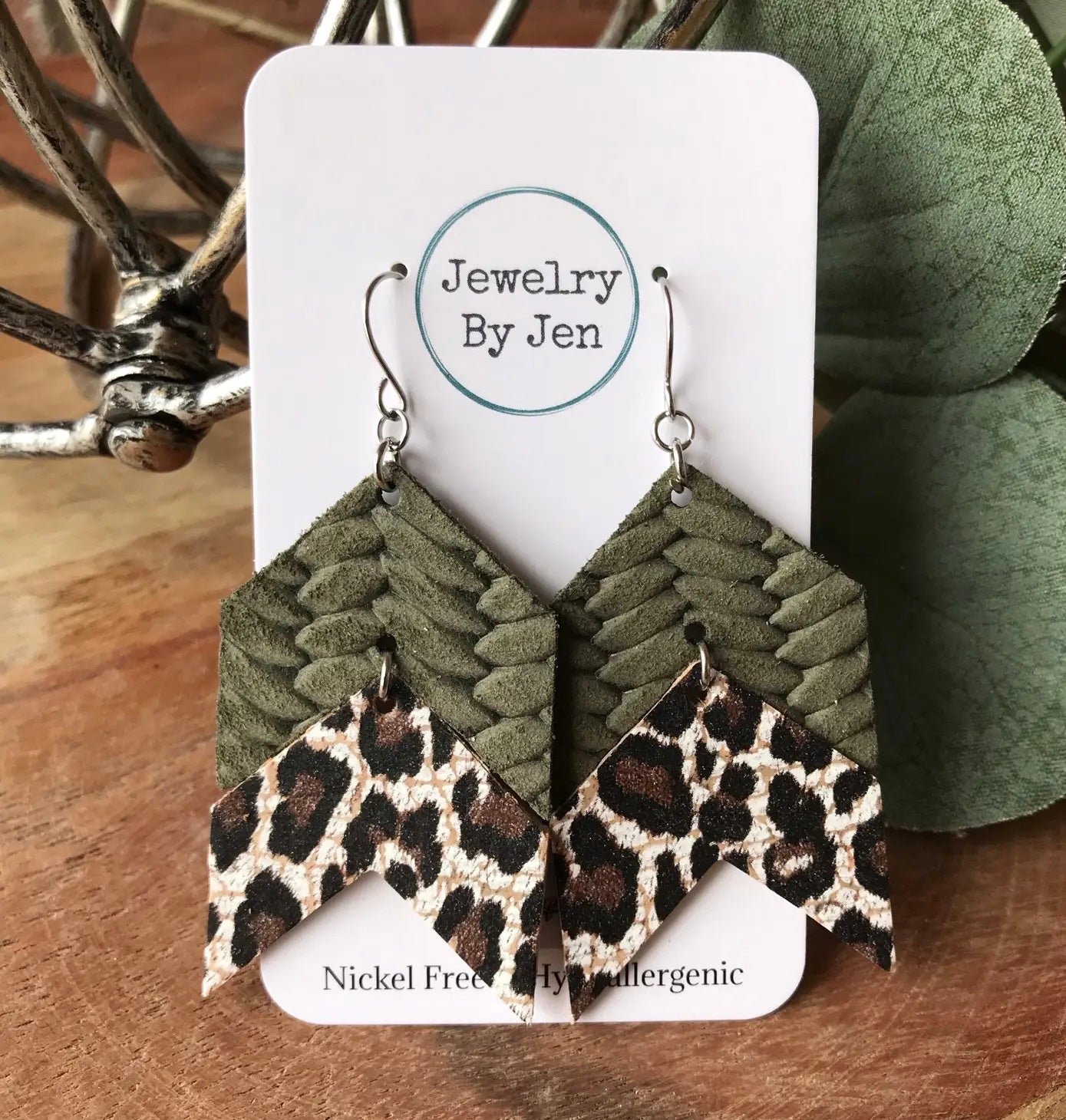 Double Chevron: Olive Braided &
Cheetah