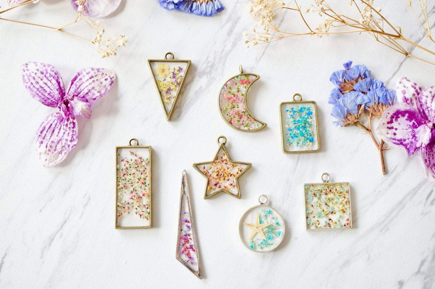 Real Pressed Flower and Resin Necklace Maple Leaf, Fall Florals, Fall Finds