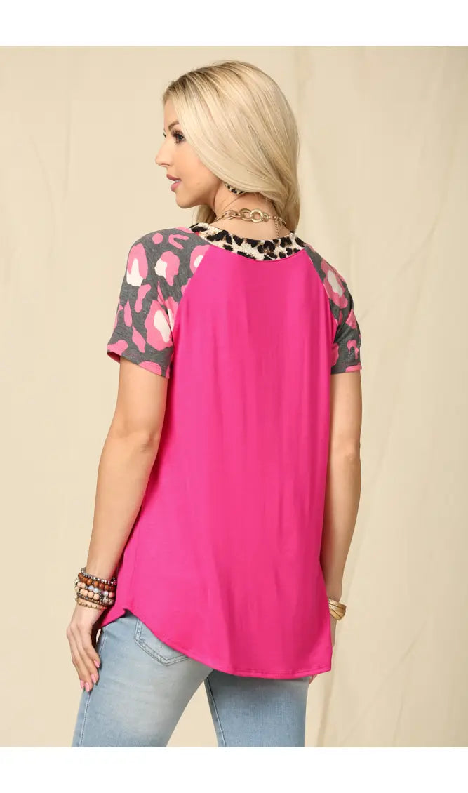 Pink v- neck contrast- Celeste