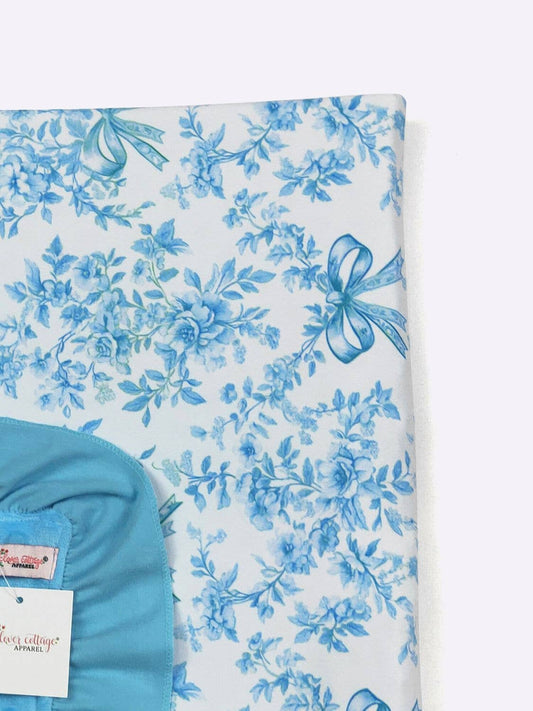 Lightweight Azure Bright Waverly Blanket