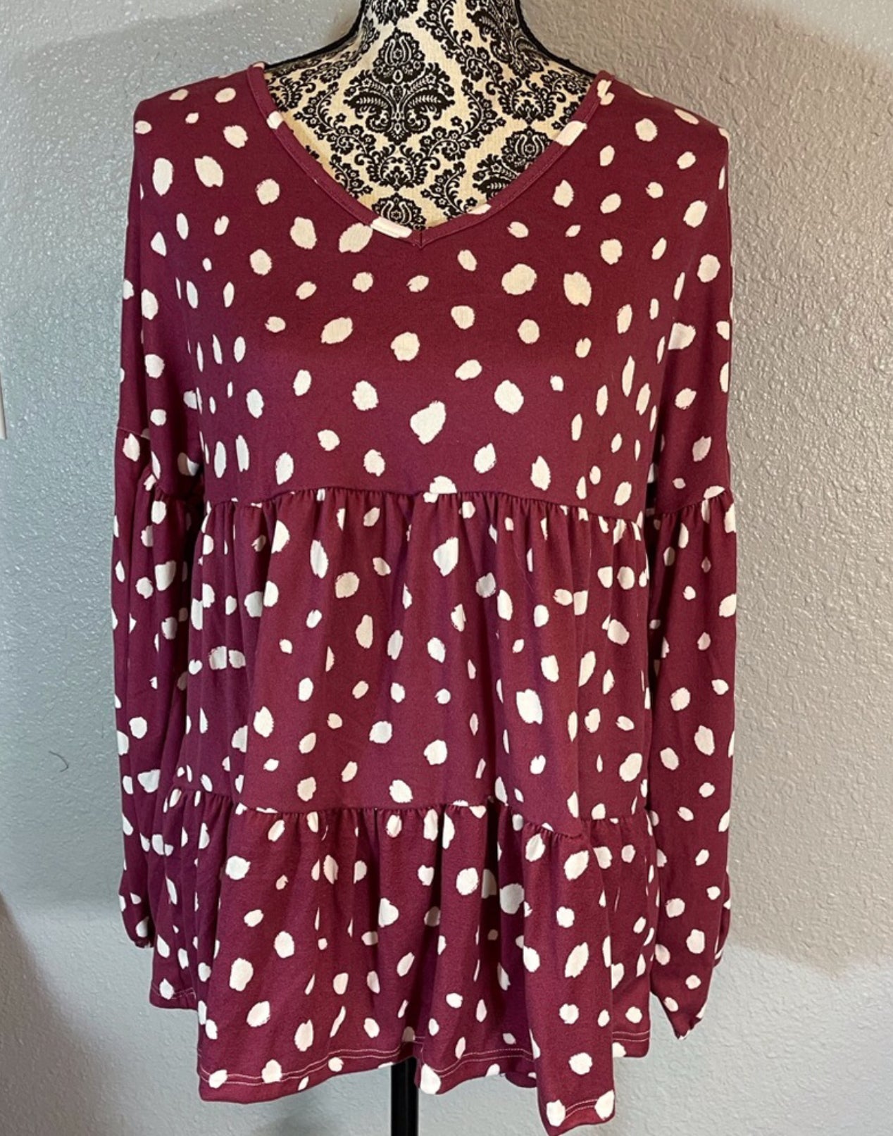 Burgundy spotted top